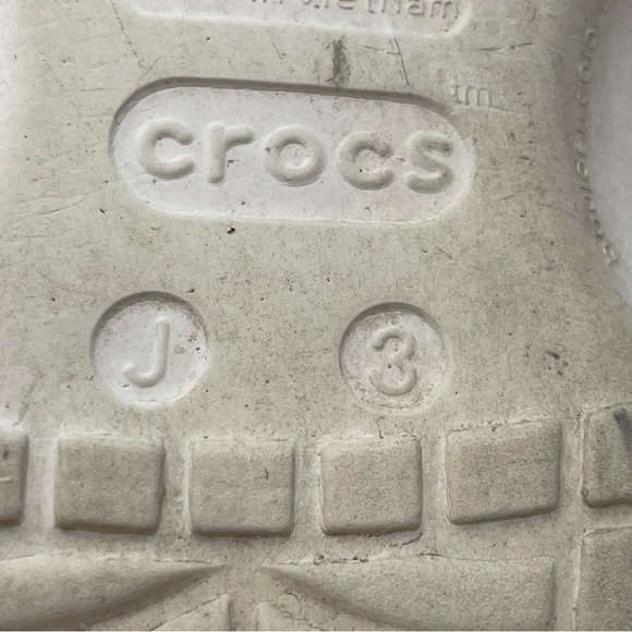 Crocs Unisex Kids Classic Clogs Rainbow Tie Dye Junior Size 3 - (basically a 3Y) - Picture 7 of 11